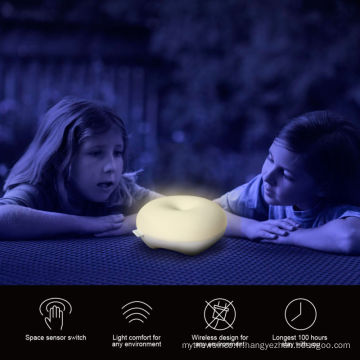 Beaux beignets LED Enfants Night Light Capteur de mouvement Gradateur Lumière LED